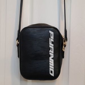 Black Pyramid Crossbody